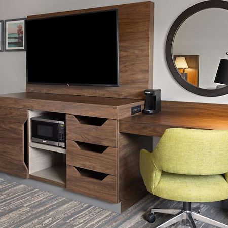 Hampton Inn Cleveland-Airport/Tiedeman Road Brooklyn Esterno foto