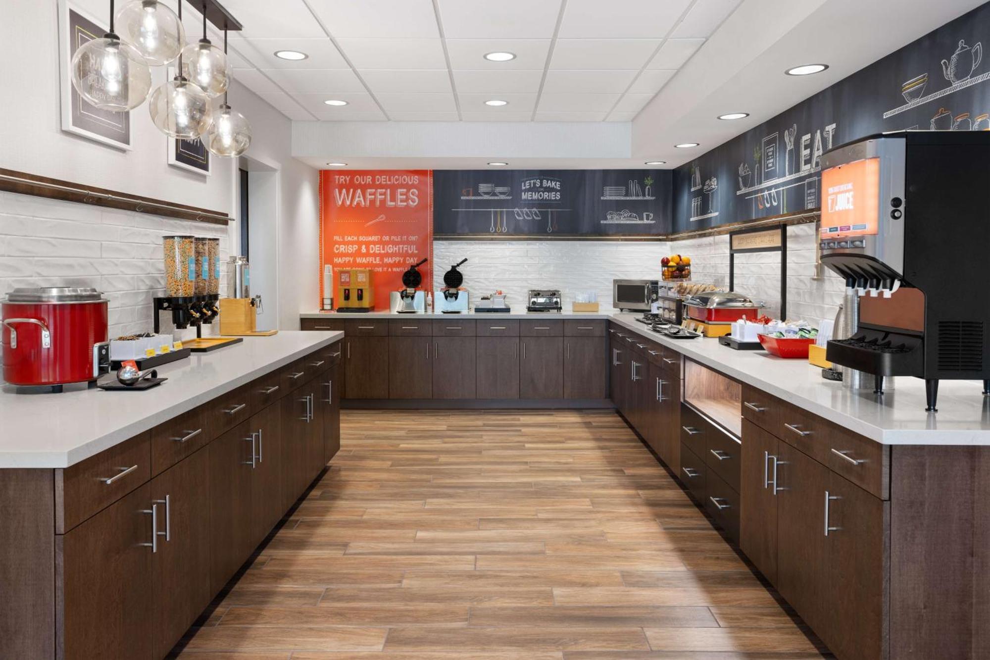 Hampton Inn Cleveland-Airport/Tiedeman Road Brooklyn Esterno foto