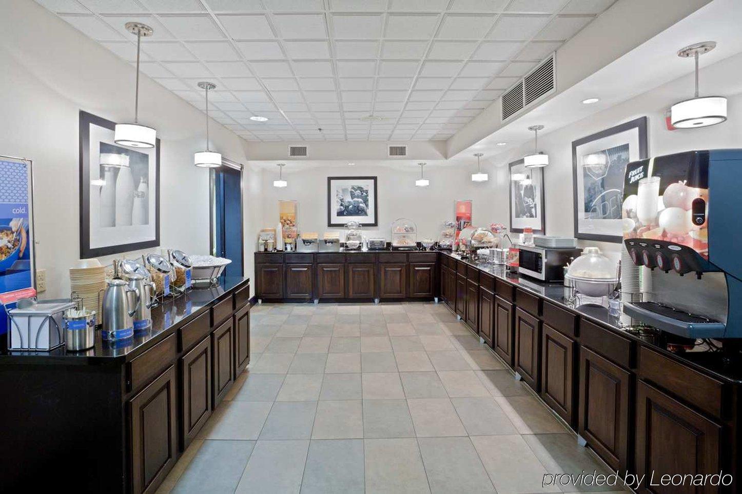 Hampton Inn Cleveland-Airport/Tiedeman Road Brooklyn Ristorante foto